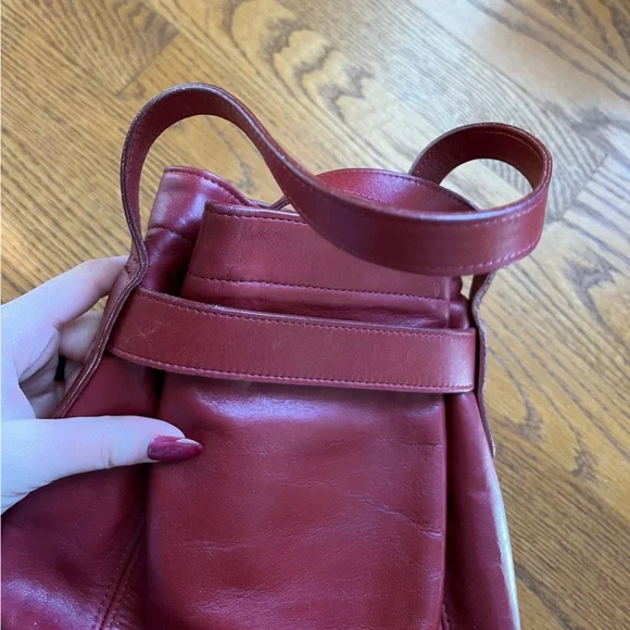 👜COACH: Burgundy vintage, Legacy belted SoHo crossbody bucket bag, #4156. - Picture 14 of 15